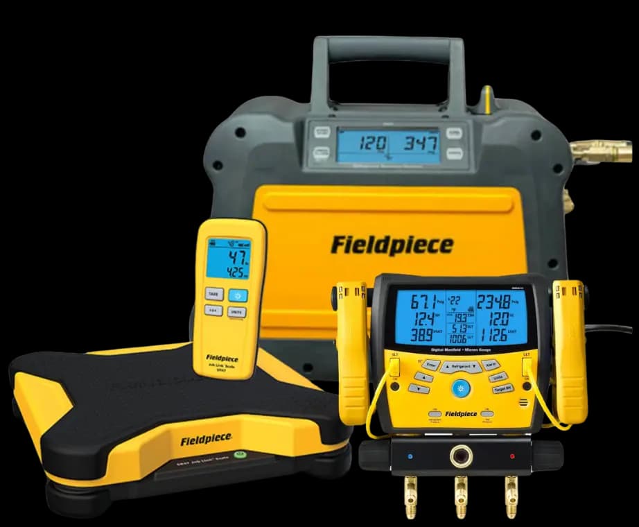 Fieldpiece koeltechniek apparatuur — manifold, weegschaal en vacuümmeter